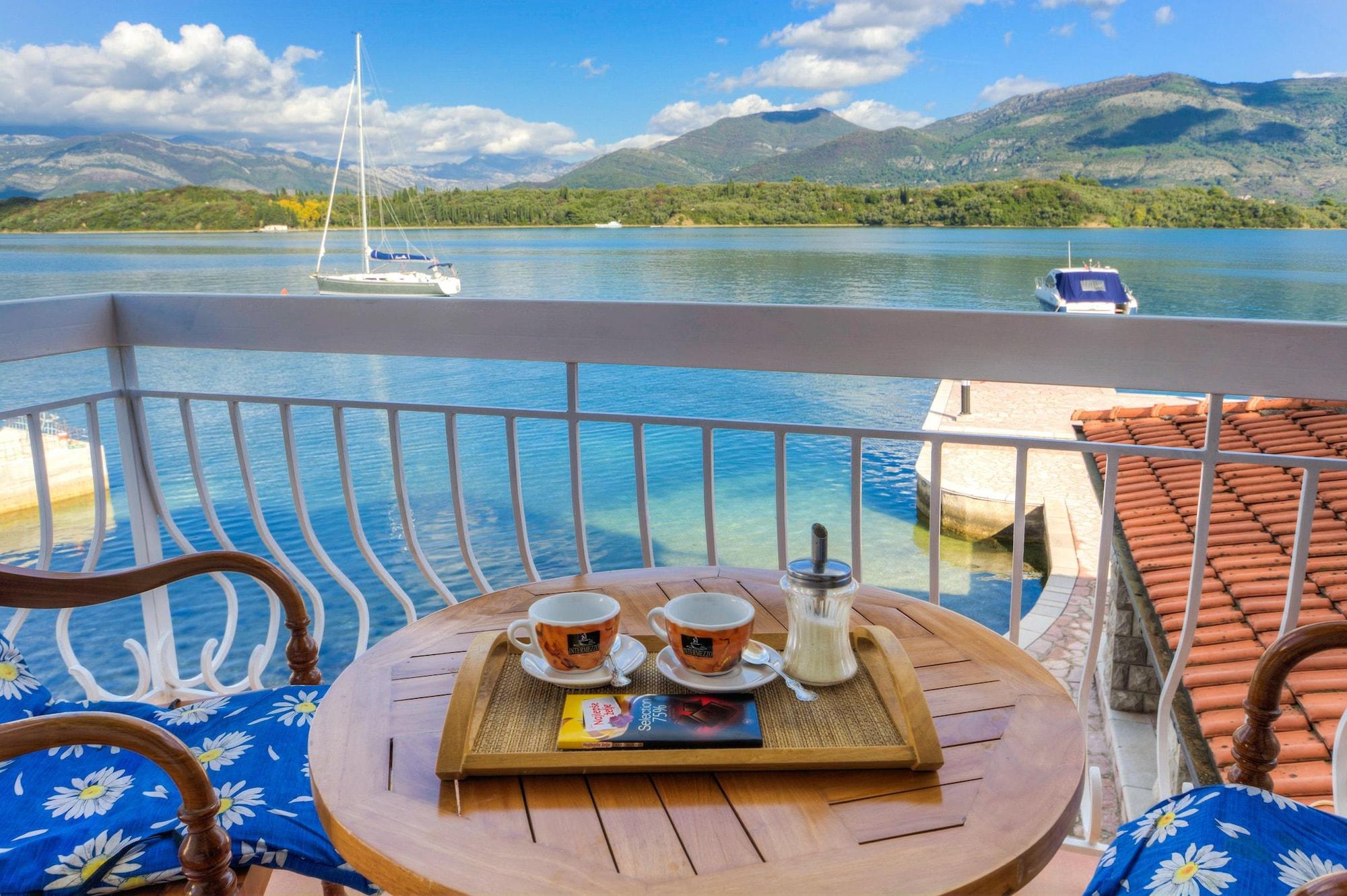Apart-Hotel Villa Lav Nova Pec Luaran gambar